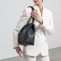 Isabel Bernard Honoré Cloè Black Handbag IB25001