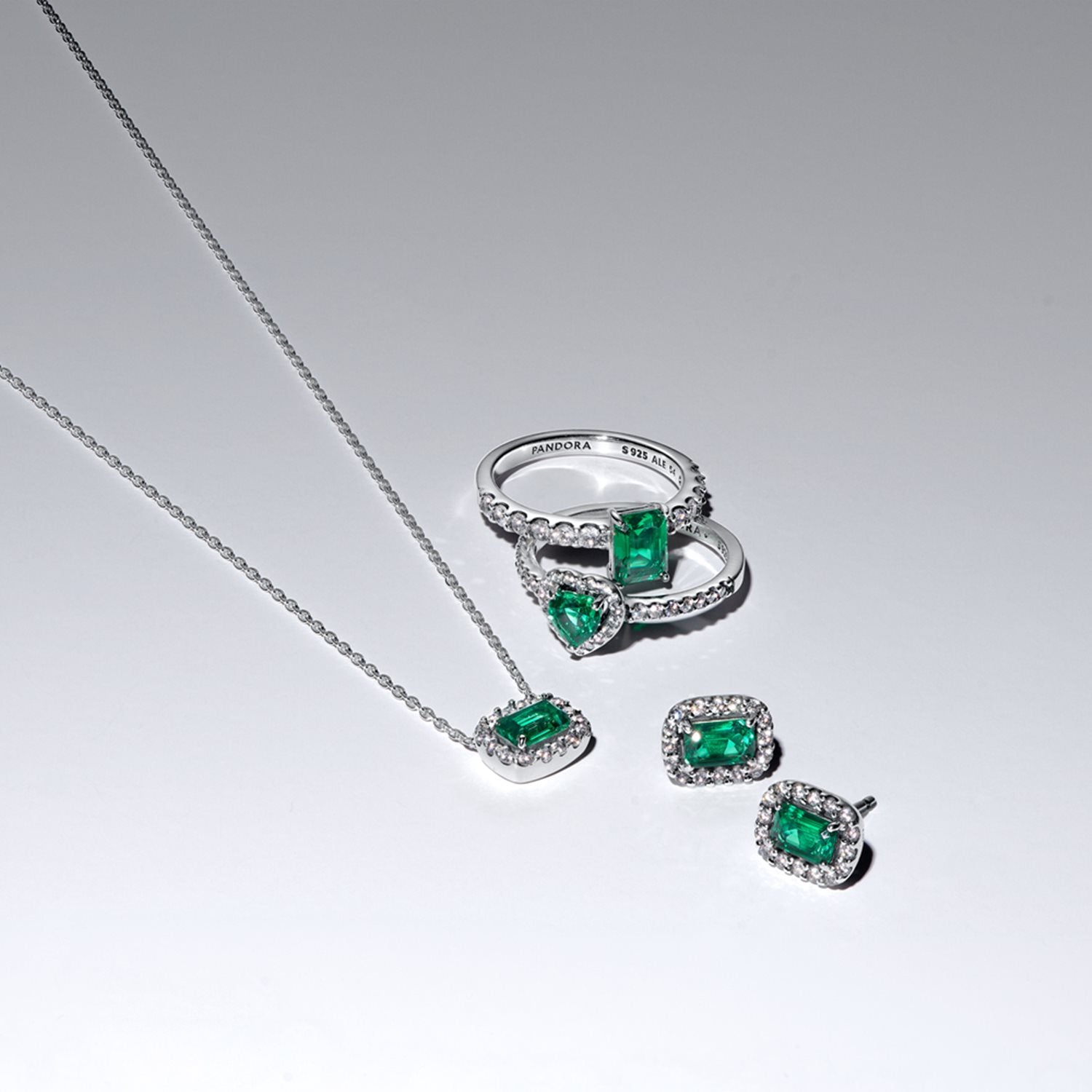 Pandora Timeless Rectangular Sparkling Green Halo Pendant Necklace 394503C01-45