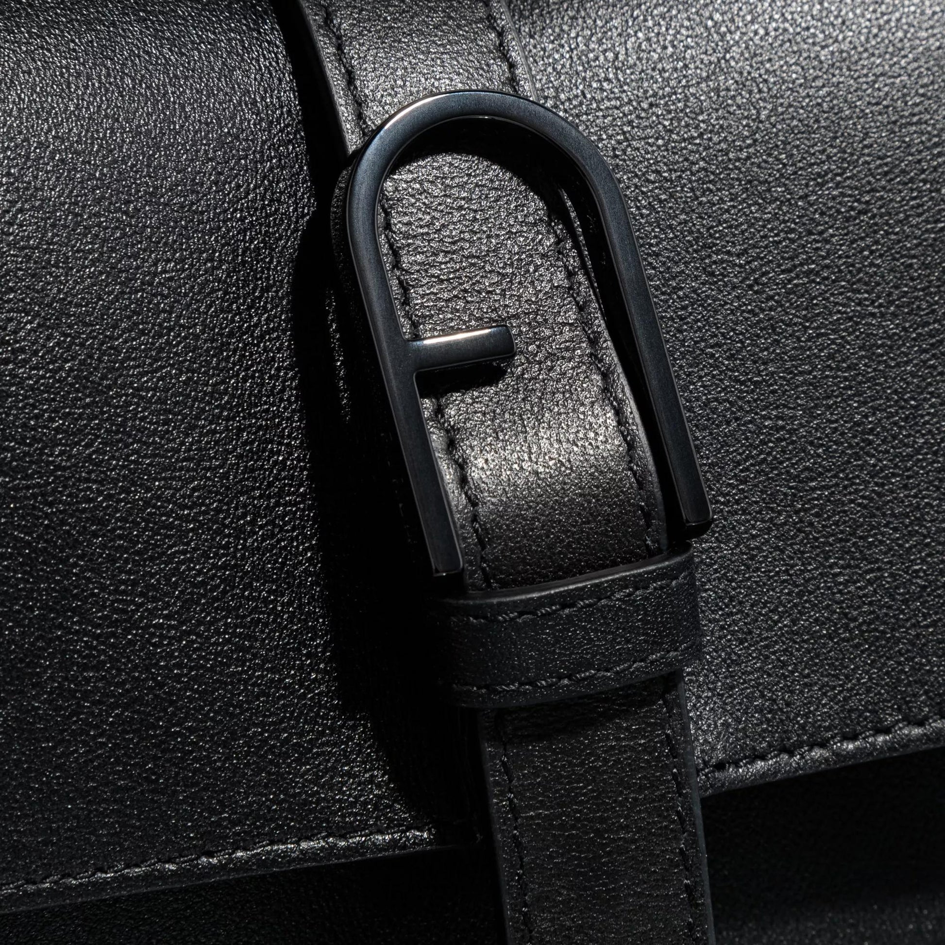 Furla Black Satchel 2001-A0244057