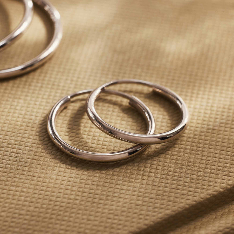 Isabel Bernard Saint Germain Cerise 14 Karat | Weißgold Reif-Ohrringe IB360170-zoom-