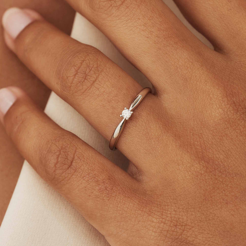 Isabel Bernard De la Paix Céline 14 Karat | Weißgold Ring | Diamant 0.05 Karat | IBD330004-48-zoom-