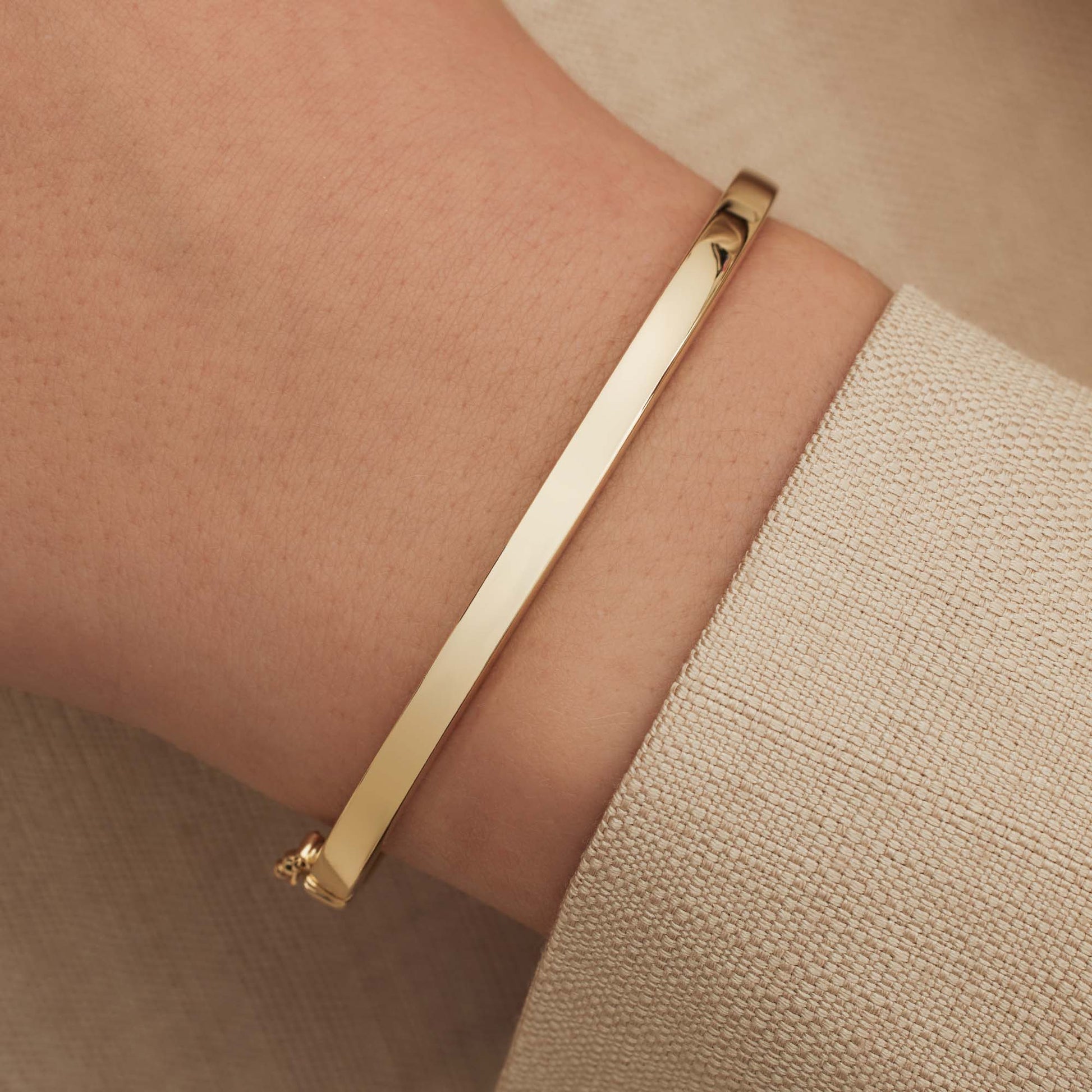 Isabel Bernard Cour d'Honneur Clara 14 Carat Golden Bangle IB320113-56