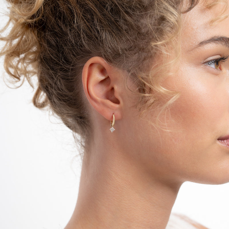 Isabel Bernard Le Marais Audrey 14 Karat Gold Creolen mit Zirkonia-Stein IB360289-zoom-