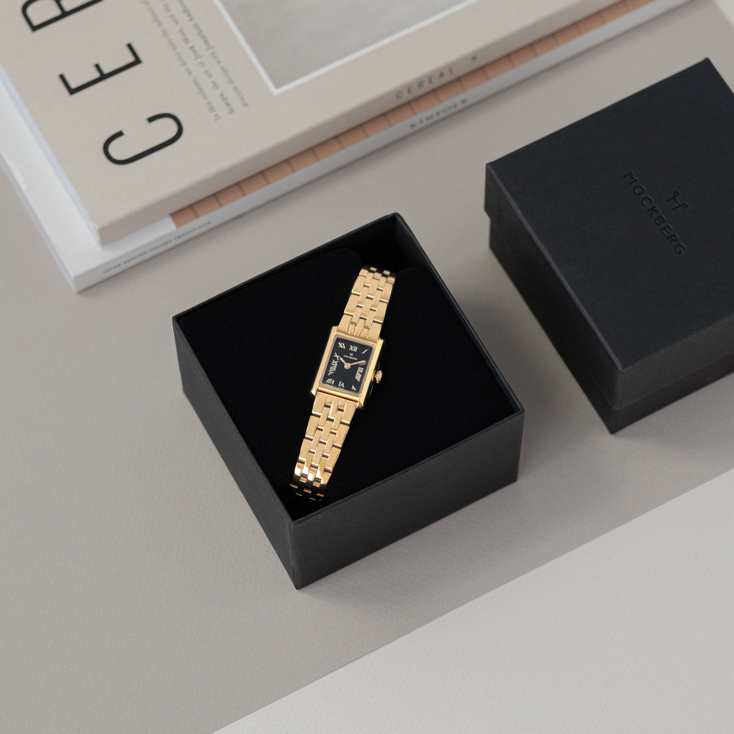 Mockberg Timeless Gold-coloured Noir Watch MO243