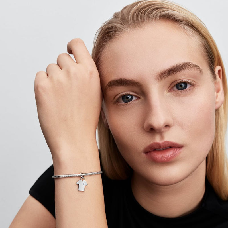 Pandora Moments Cubic Zirconia Gravierbares Fußballtrikot Charm-Anhänger 794708C01-zoom-