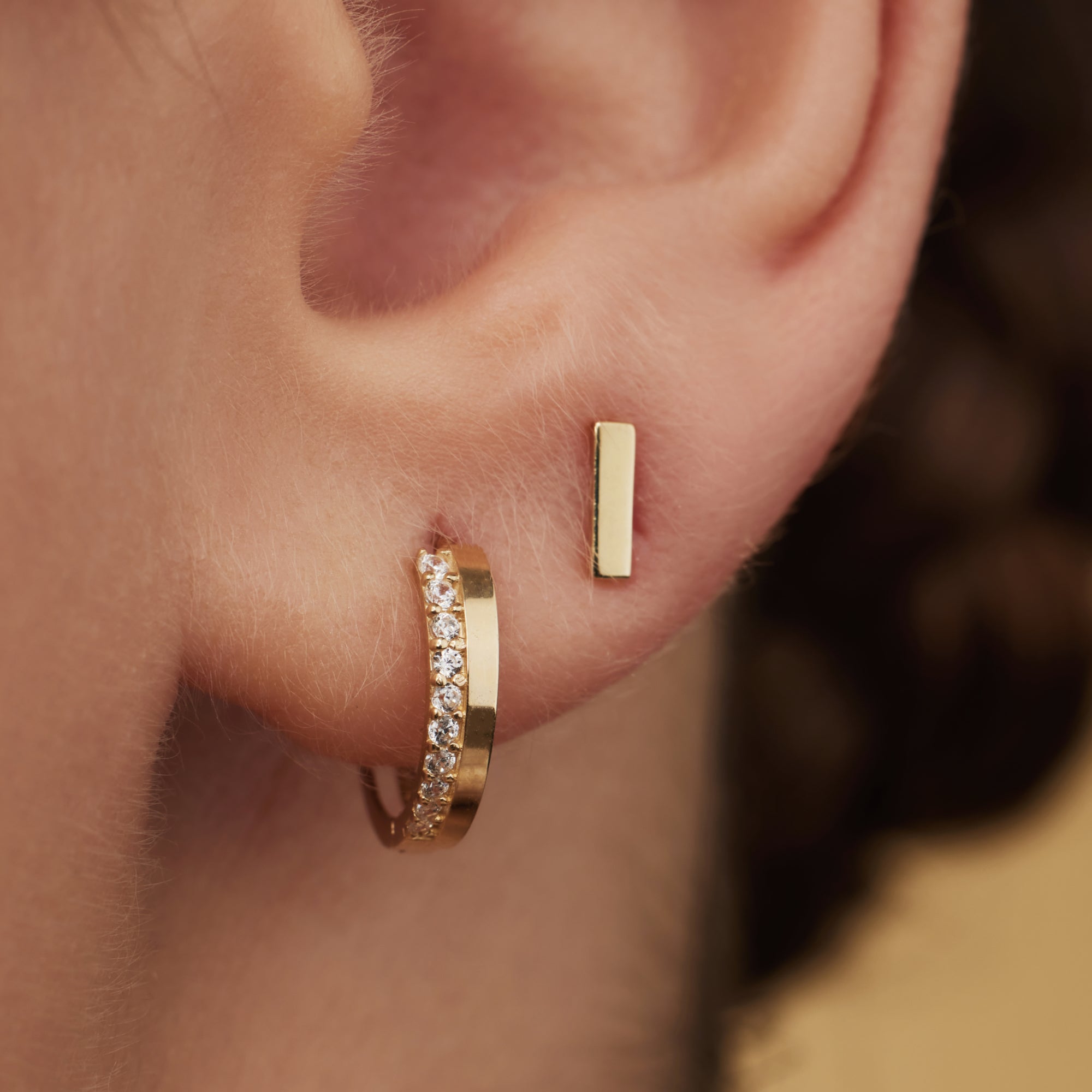 Isabel Bernard Rivoli Esmée 14 Carat Golden KlapHoop Earrings IB360201