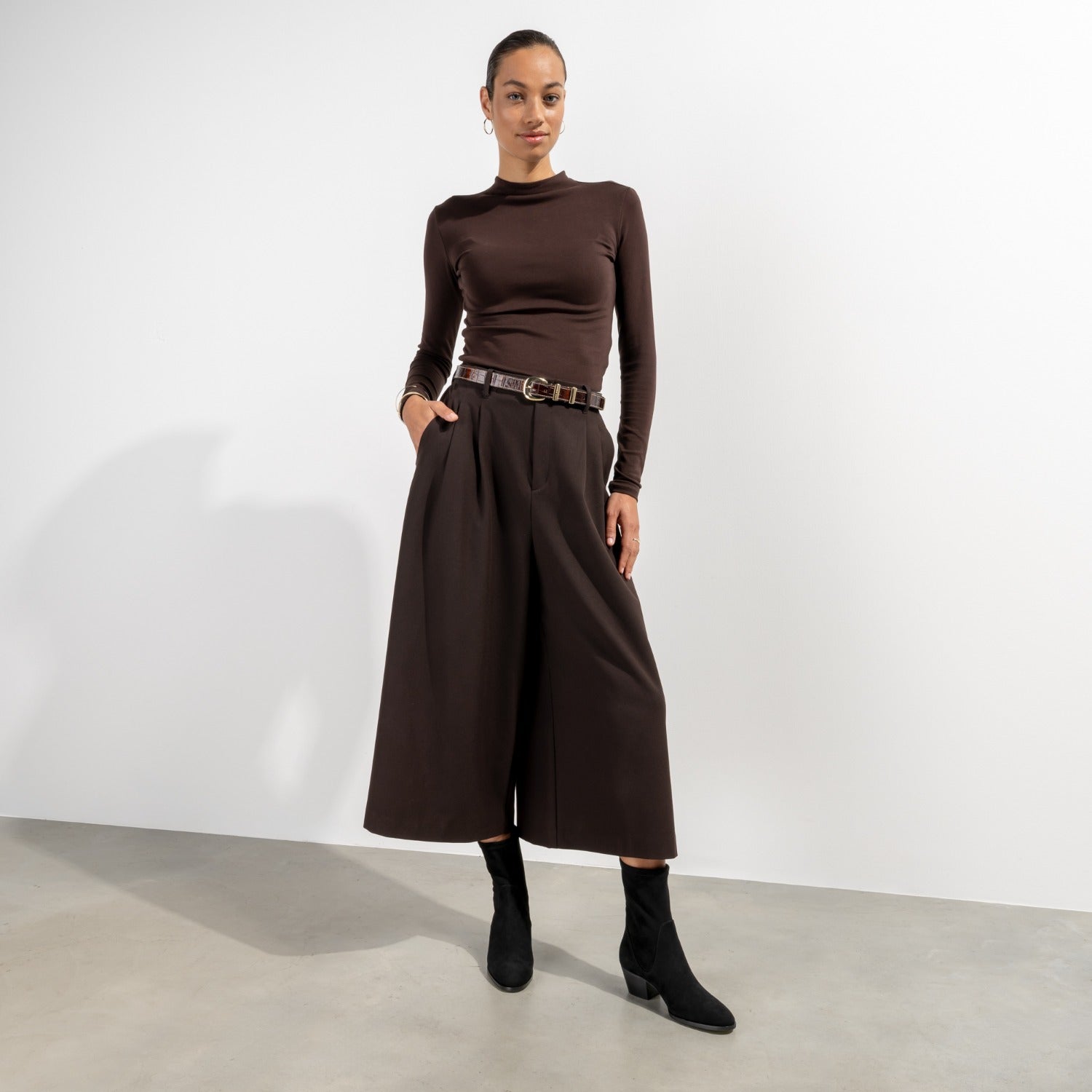 Isabel Bernard Vendôme Estelle Black Stretch Suede Boots IB53013-101-37