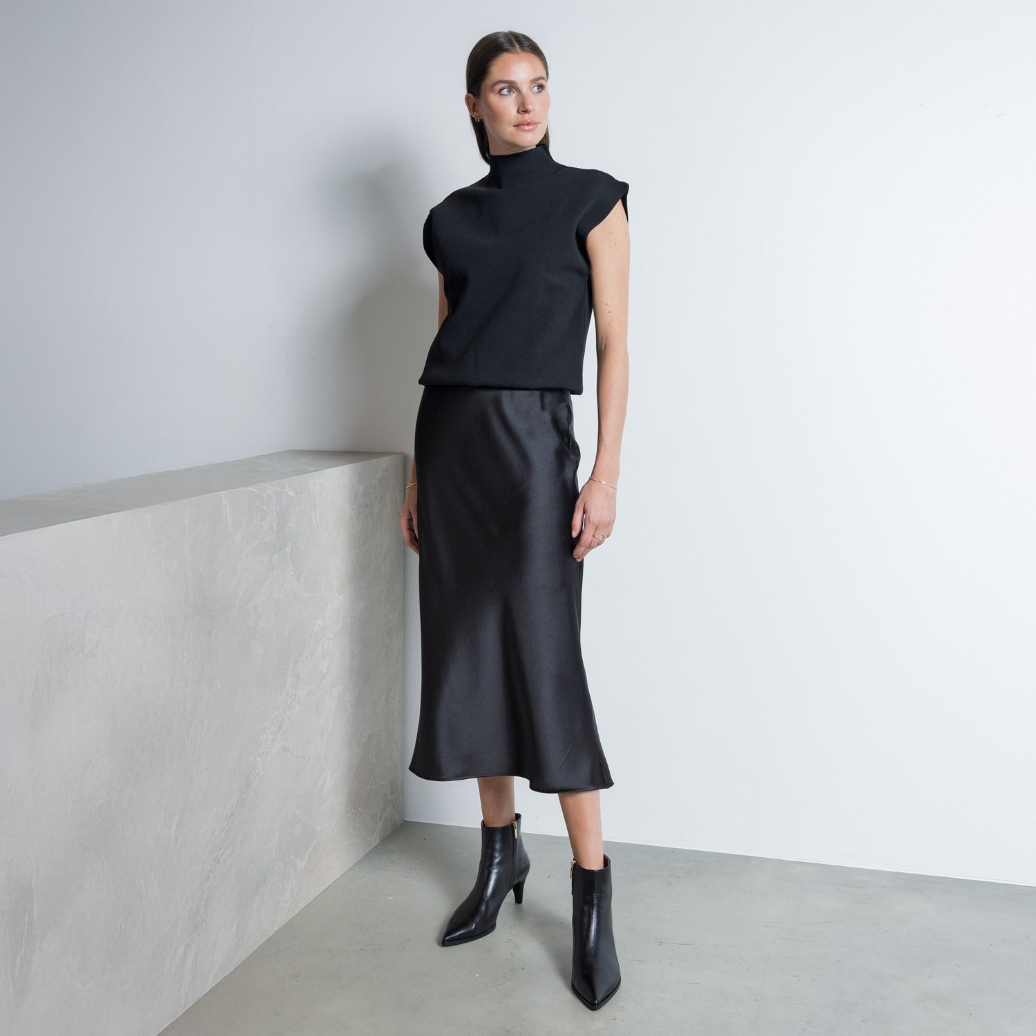 Isabel Bernard Vendôme Lola black calfskin leather boots IB53011-001-38