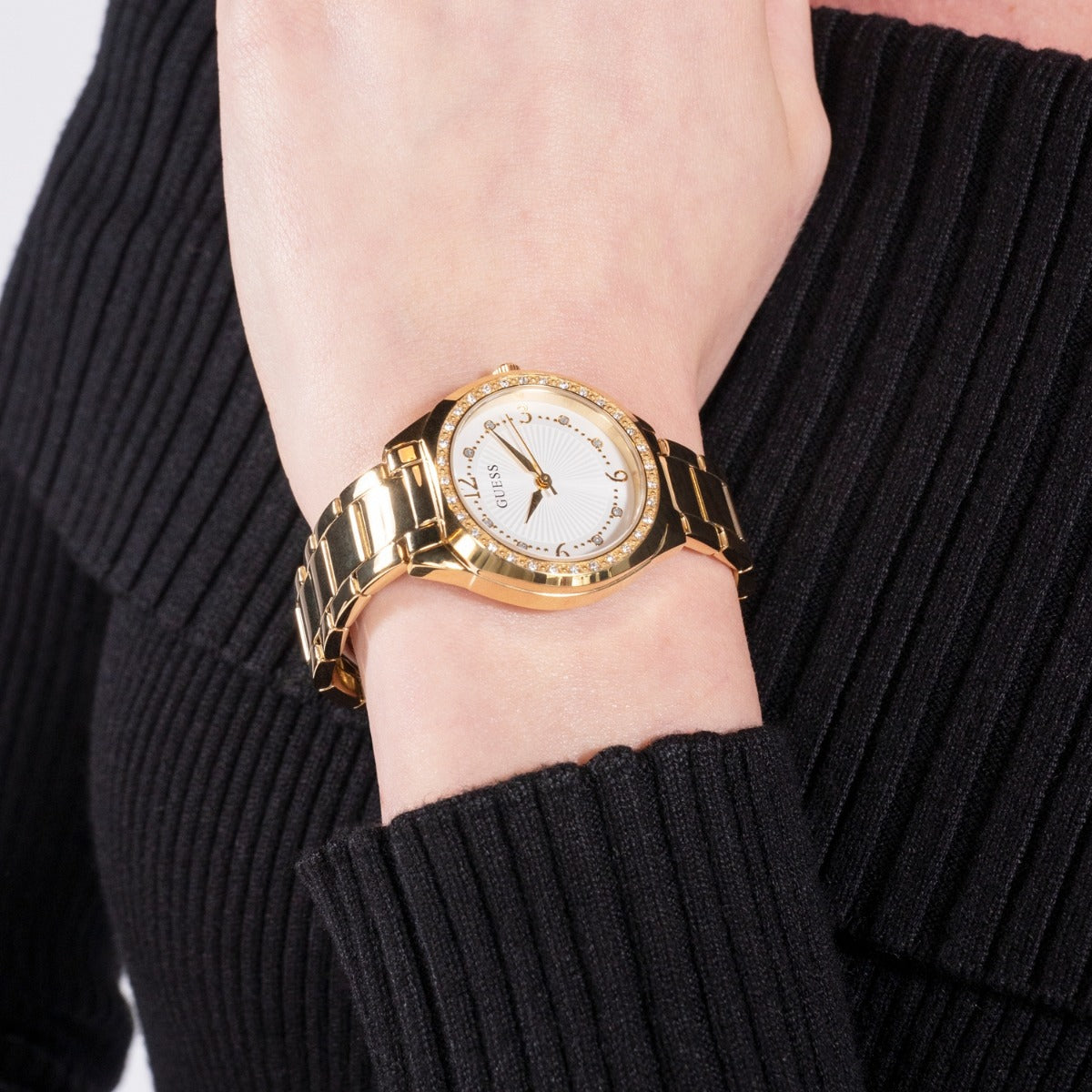 GUESS Charlotte Women's Watch GW0767L2