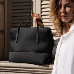 Violet Hamden Essential Bag Black Shoulder bag VH25034