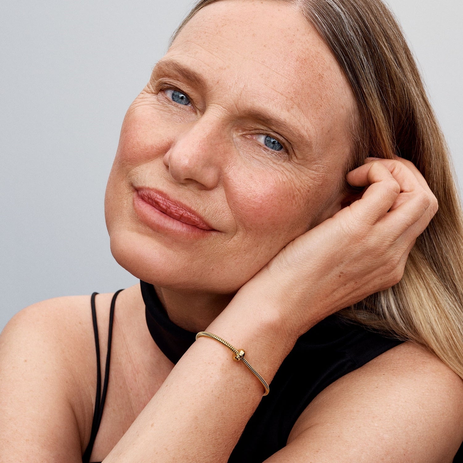 Pandora Clips and Safety Chains Gold coloured Heart closure clip Charm 763678C00