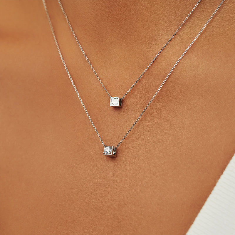 Isabel Bernard Saint Germain Felie 14 Karat | Weißgold Kubus Charm IB350051-zoom-