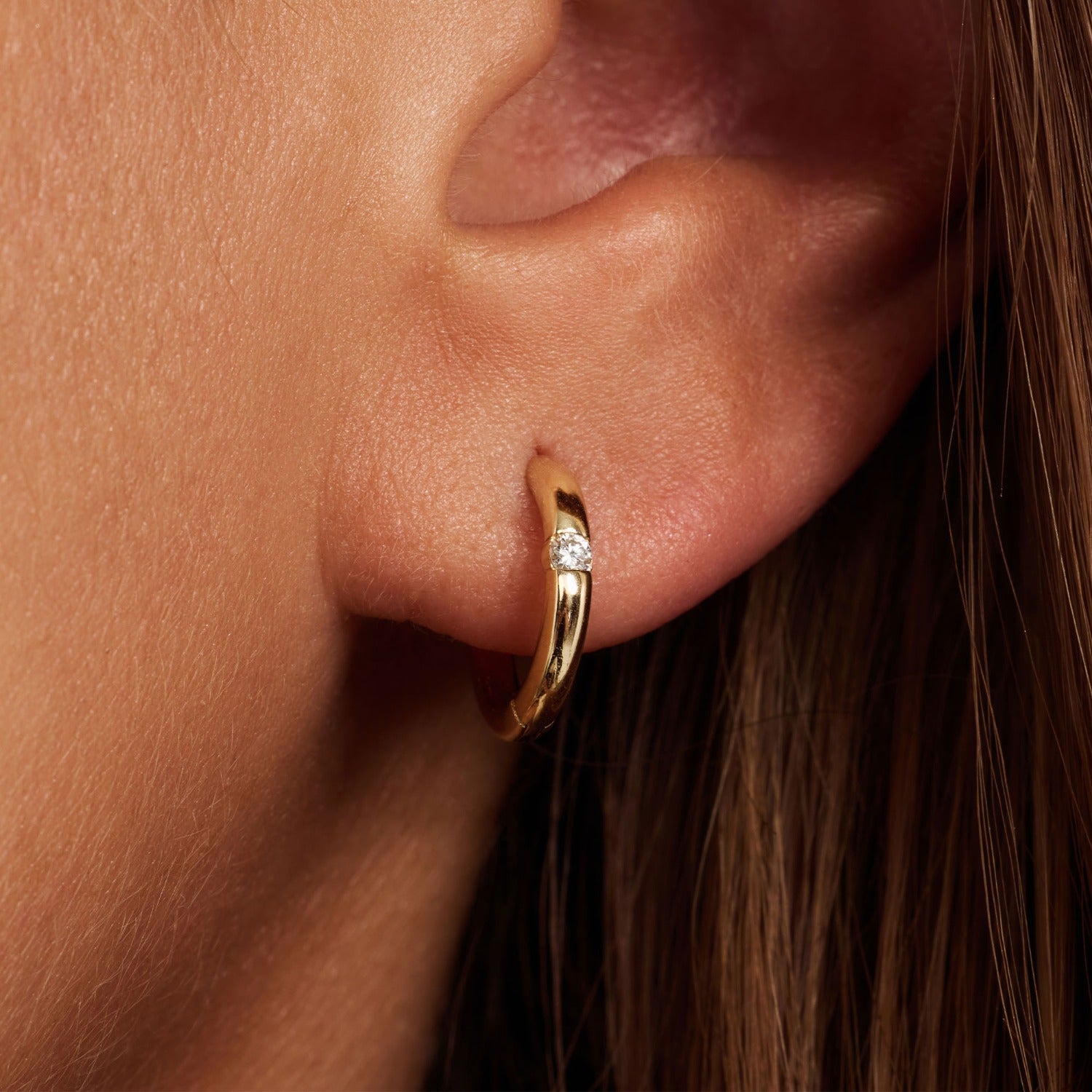 Isabel Bernard De la Paix Mia 14 Karat gold earring with diamond 0.06 carat IBD360037