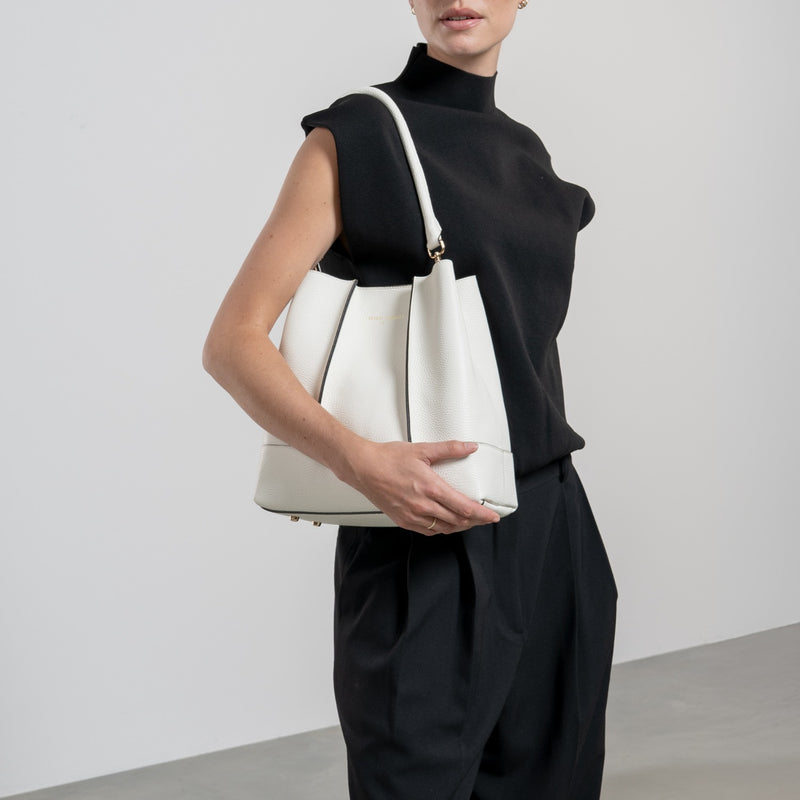 Isabel Bernard Femme Forte Macie Creme Kalbsleder Umhängetasche IB25074-070-zoom-