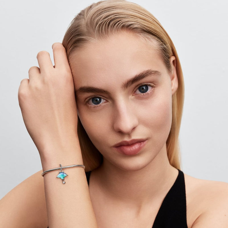 Pandora Moments Murano Glass And Enamel Manta Ray Charm-Anhänger 794685C01-zoom-