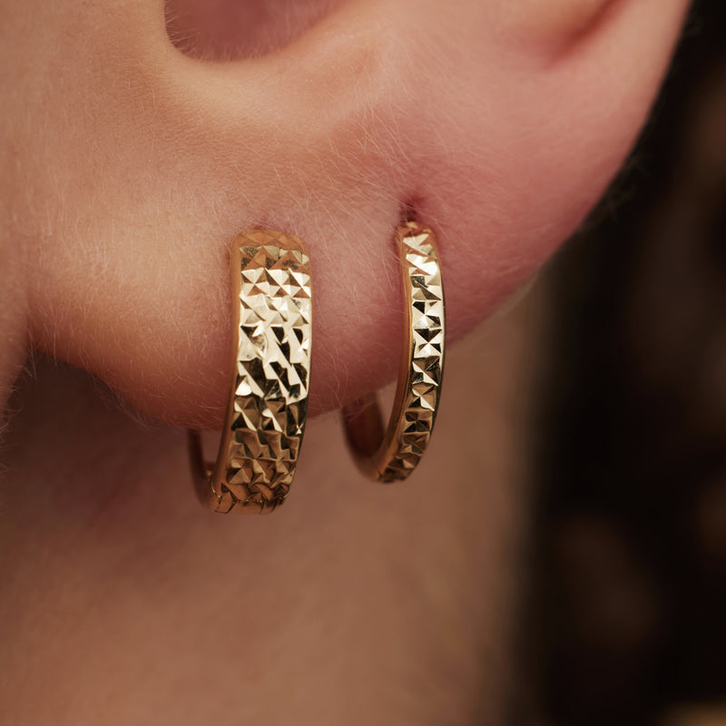 Isabel Bernard Rivoli Laura 14 Karat | Gold Reif-Ohrringe IB360142-zoom-