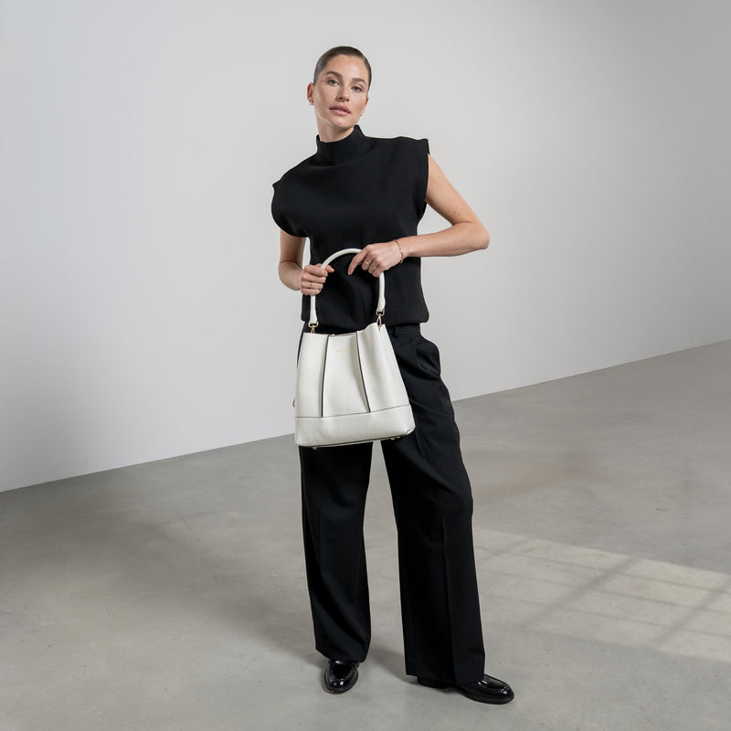 Isabel Bernard Femme Forte Macie Creme Kalbsleder Umhängetasche IB25074-070-zoom-