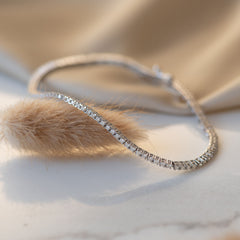 Isabel Bernard De la Paix Madeline 14 Carat Whitegold Tennis Bracelet | diamond 1.08 ct | IBD320006