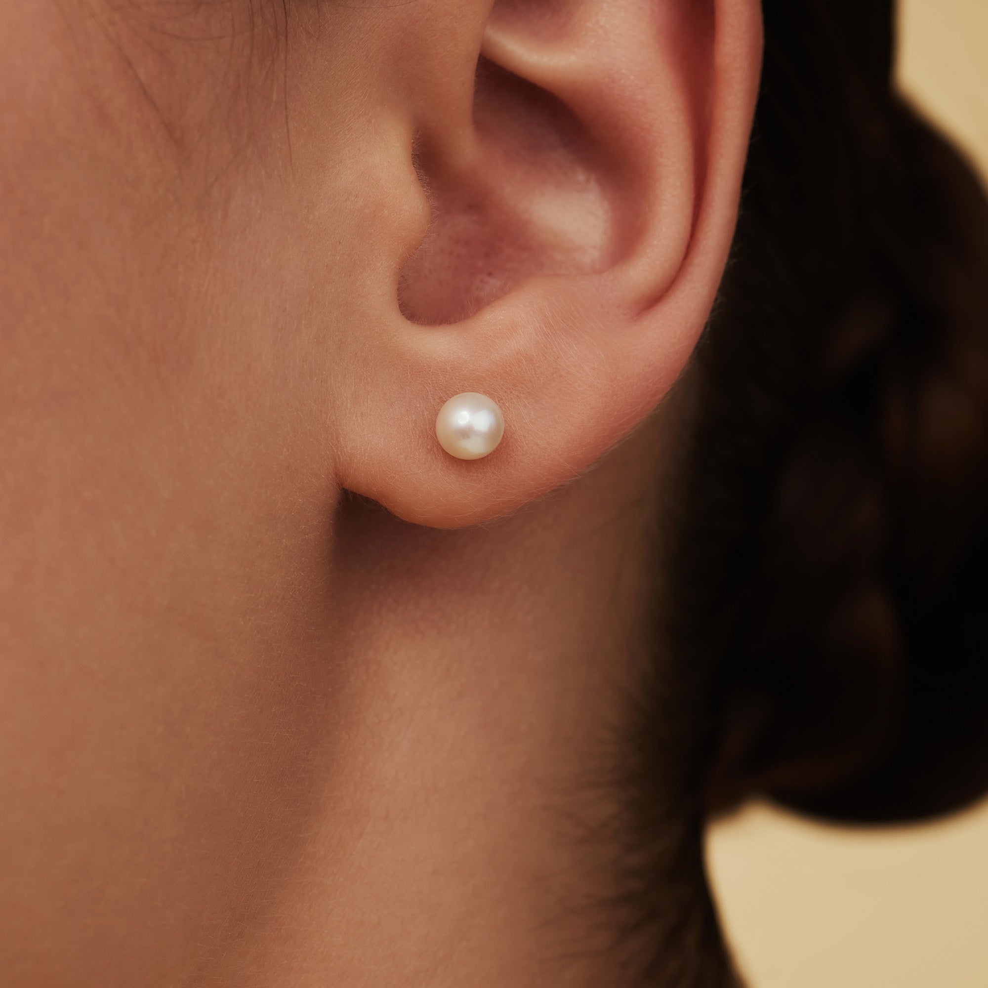 Isabel Bernard Belleville Luna 14 Carat Golden Ear Studs IB360132