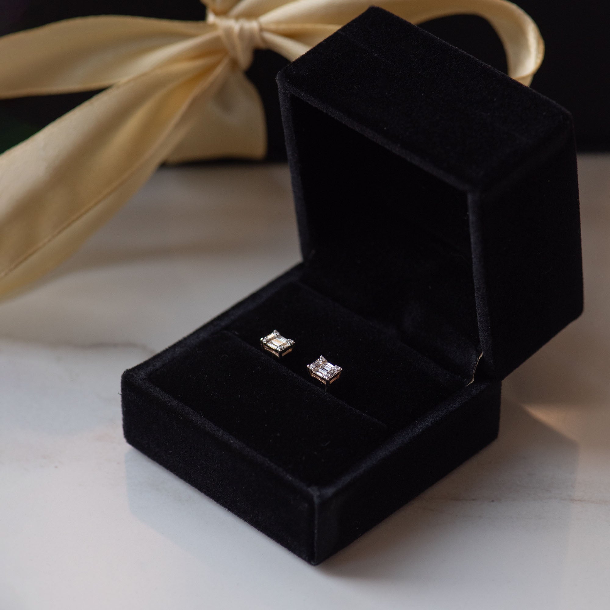 Isabel Bernard De la Paix Maxime 14 Carat Golden Ear Studs | diamond 0.19 ct | IBD360020
