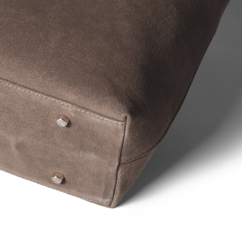 Isabel Bernard Honoré Elin Taupe Wildleder Schultertasche IB25111-178-zoom-