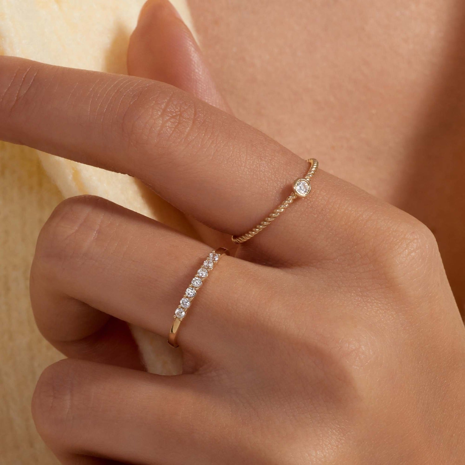 Beloro Jewels Monte Napoleone Elena 9 karat gold ring with zirconia stone BO330060-56