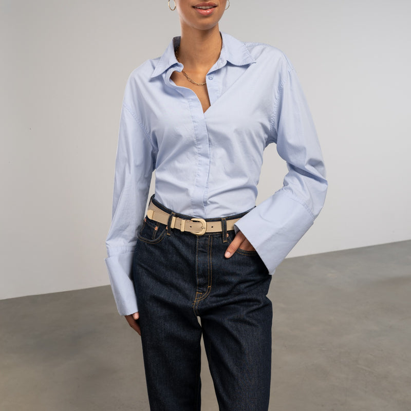 Isabel Bernard Rêveur Mathilde taupefarbener Kalbsledergürtel mit goldfarbener Schnalle IB60020-078-95-zoom-