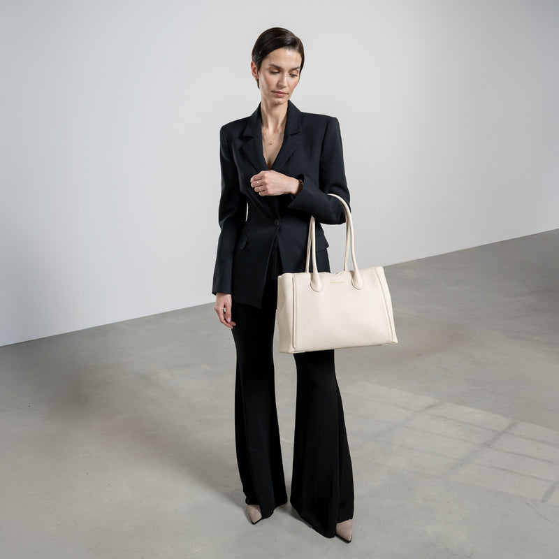 Isabel Bernard Honoré Cloe Creme Kalbsleder Handtasche IB25077-zoom-