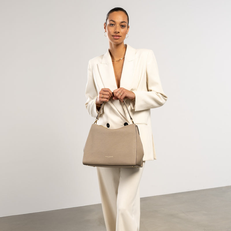 Isabel Bernard Honoré Emma Schultertasche Taupe IB21134-078-zoom-