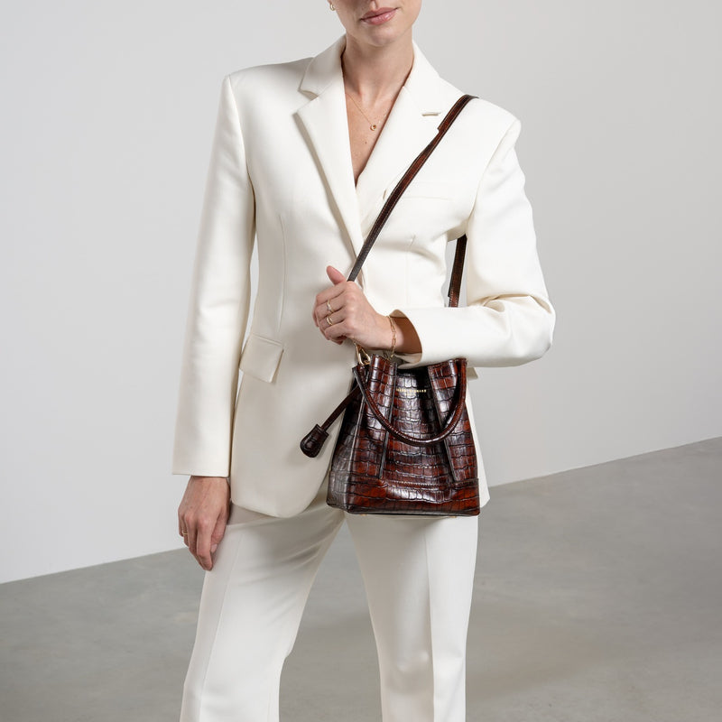 Isabel Bernard Femme Forte Minette Kroko Braun Kalbsleder Handtasche IB21114-230-zoom-