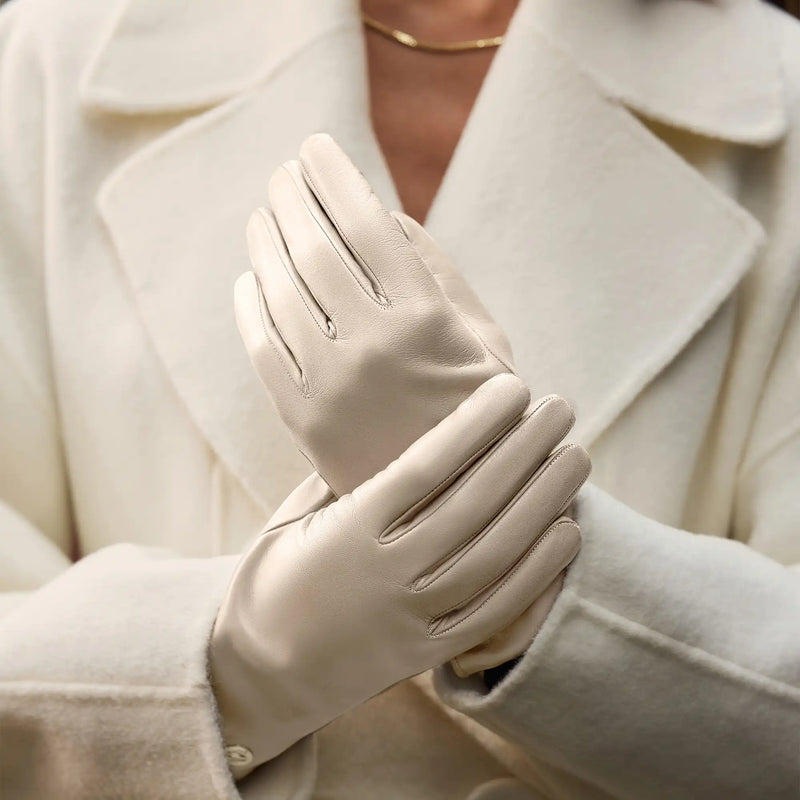 Isabel Bernard Honoré Eleanor Cream Ziegenfell Leder Handschuhe IB67000-372-8-zoom-