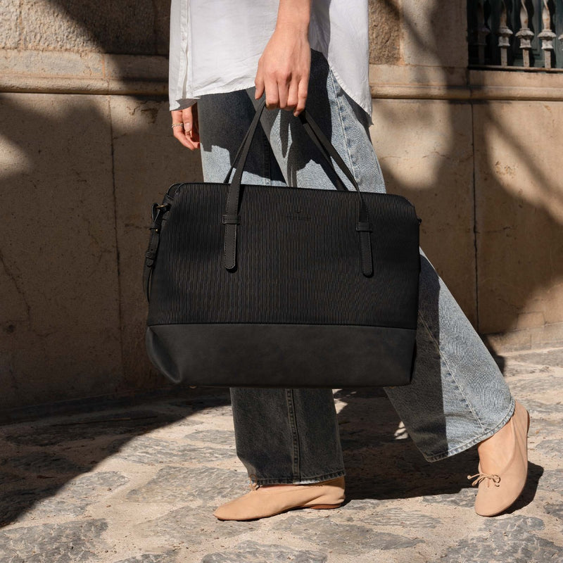 Violet Hamden Essential Bag Schwarze Schultertasche mit 13-Zoll-Laptopfach VH25034-zoom-