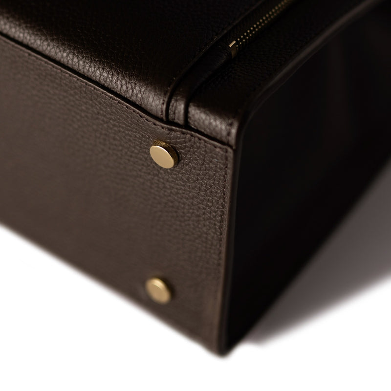 Isabel Bernard Honoré Nadine dunkelbraune Handtasche aus Kalbsleder mit 13-Zoll-Laptopfach IB25110-031-13-zoom-