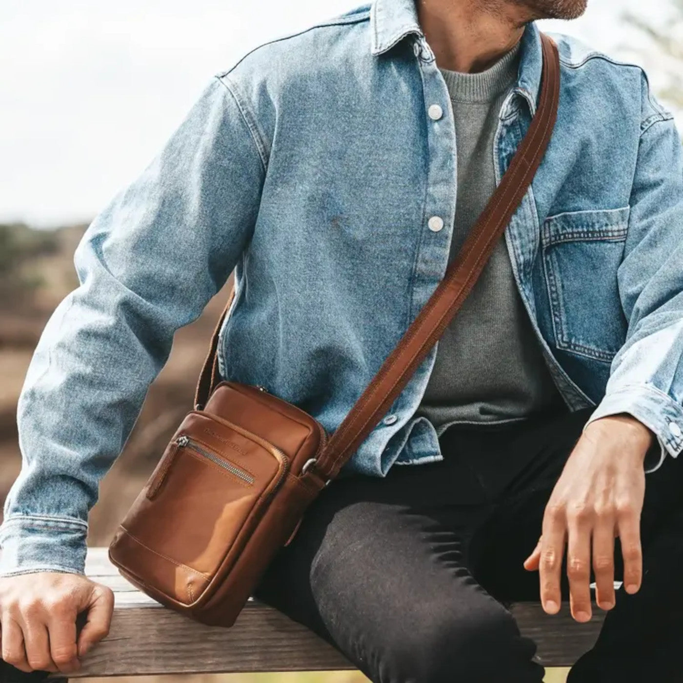 The Chesterfield Brand Birmingham Cognac Crossbody Bag C48.098031