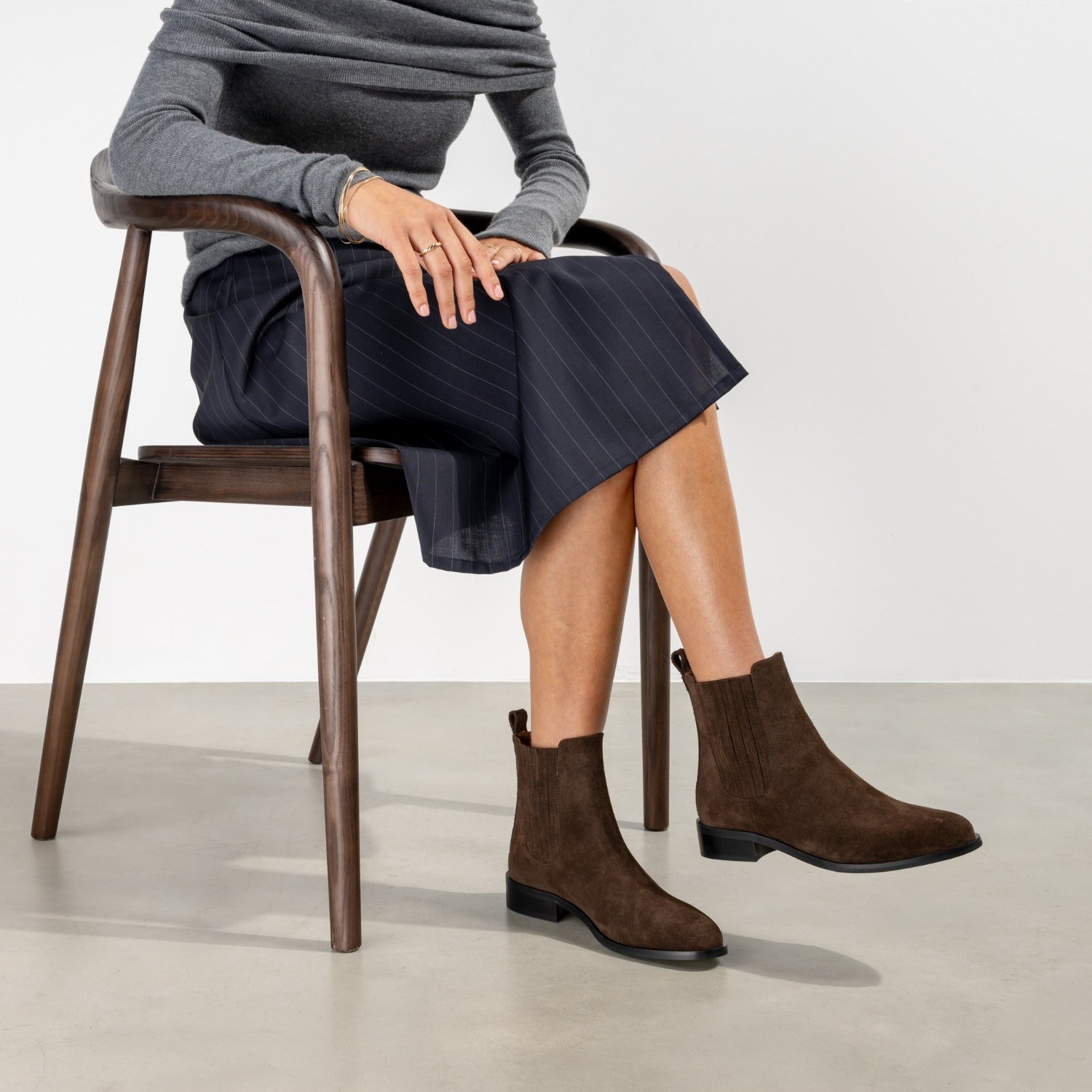 Isabel Bernard Vendôme Chey Brown Suede Leather Chelsea Boots IB53012-130-38
