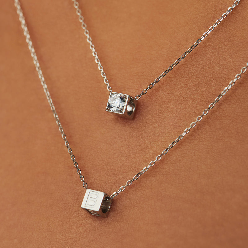 Isabel Bernard Saint Germain Felie 14 Karat | Weißgold Kubus Charm IB350051-zoom-